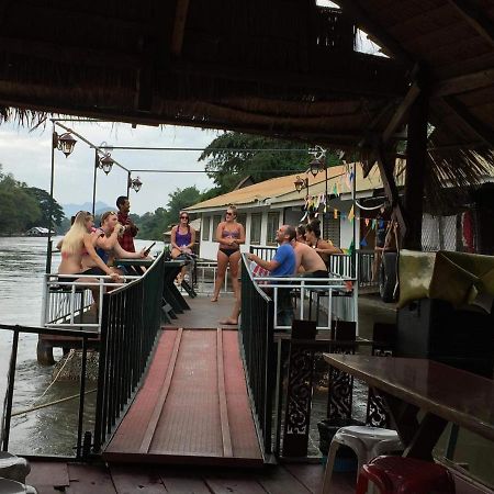 Appartamento แพแหม่มทัวร์ Ban Huai Maenam Noi Esterno foto