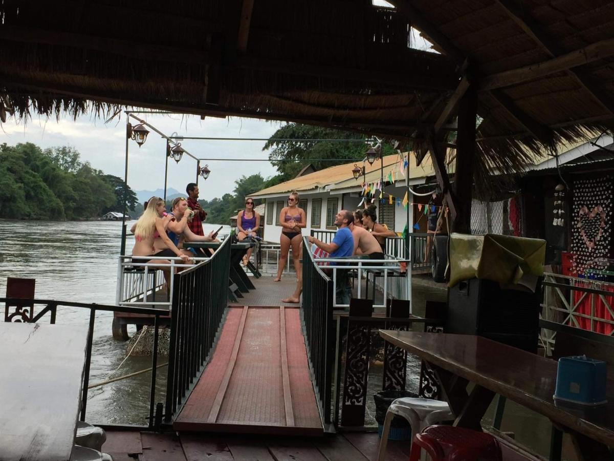 Appartamento แพแหม่มทัวร์ Ban Huai Maenam Noi Esterno foto